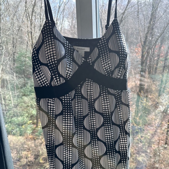 dressbarn Tops - Dressbarn Monochrome Geometric Dress Top